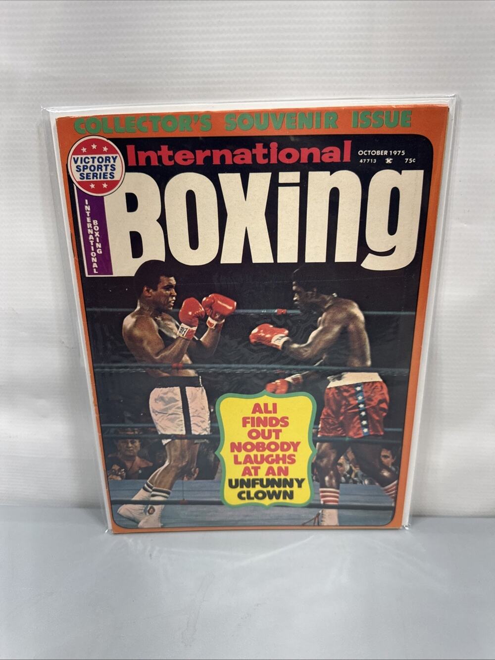 Vintage International Boxing Magazine. October 1975. Muhammad Ali